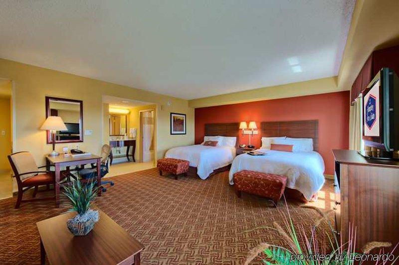 Hampton Inn & Suites Oklahoma City-Bricktown חדר תמונה